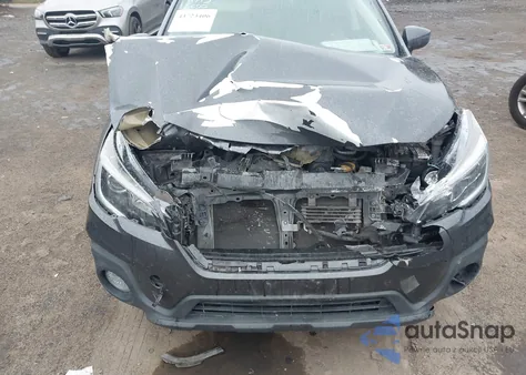 2018 Subaru Outback 2.5I Premium из США, поврежденный, VIN 4S4BSACC0J3340842